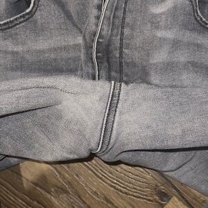 American eagle grey jeans.
